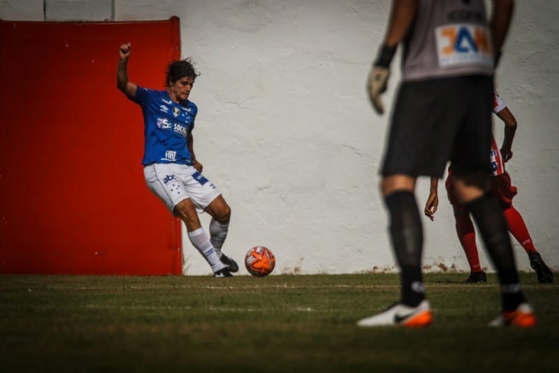 Análise perfil: lateral Dodô do Cruzeiro