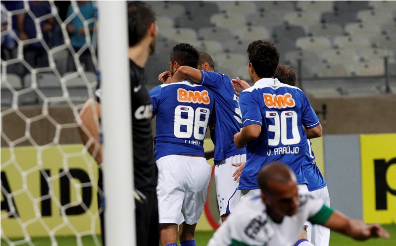 [Fotos] Cruzeiro 1 x 0 Coritiba pela 11ª rodada do Campeonato Brasileiro 2013 - Cruzeiro Esporte Clube - Fotos: Vipcomm