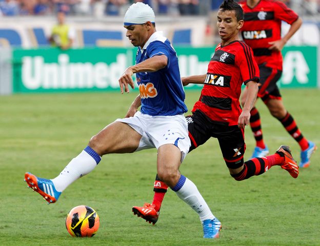 O lado direito do Cruzeiro é de habilide, o lado esquerdo é de velocidade - Cruzeiro Esporte Clube - Foto: VipComm