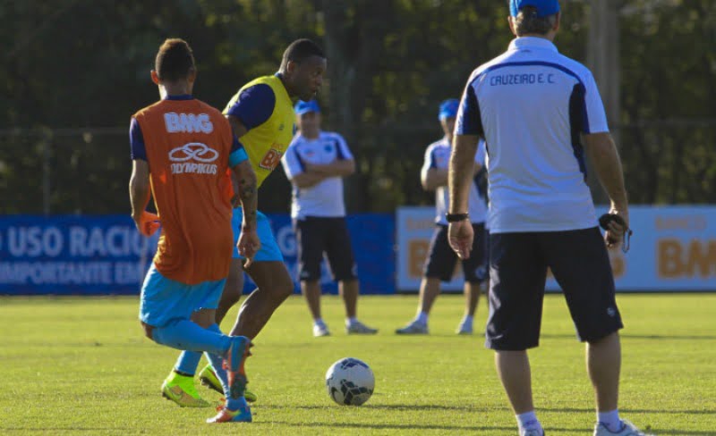 Cruzeiro realiza treinos na toca da raposa II