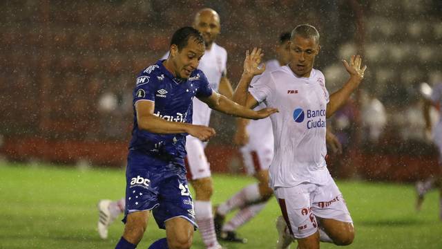 Huracán solicita adiamento de jogo contra o Cruzeiro pela Copa Libertadores