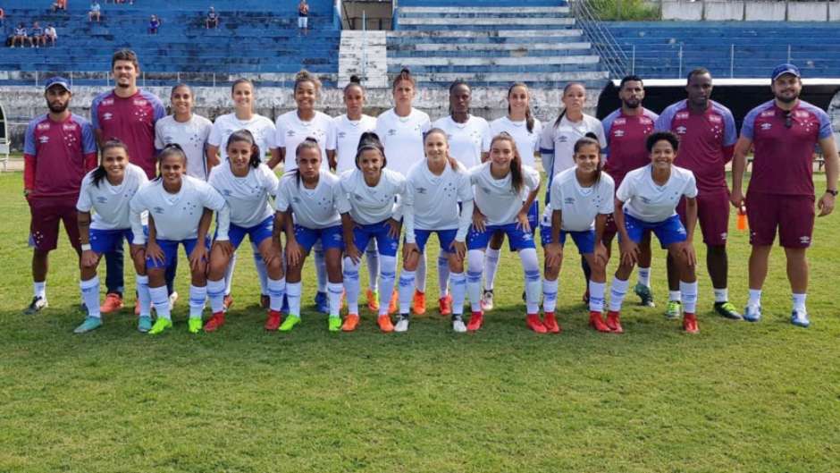 Em ótima partida, a equipe feminina do Cruzeiro mostrou que também estão vivendo uma grande fase no clube. Foto: Lance